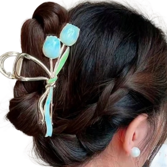Accessories - $20 (2 for $30) Metal Hair Claw Clip With Painted Blue Tulip Flowers Crab Clip